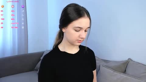 Snapshot of adelexx_zll chatting on March 13, 2026, 11:39 am adelexx_zll online show from March 13, 2026, 11:39 am
