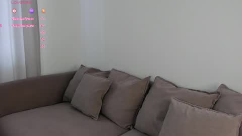 Snapshot of adelexx_zll chatting on April 9, 2026, 6:19 am adelexx_zll online show from April 9, 2026, 6:19 am