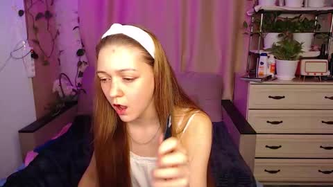 Snapshot of adelin_maxwell chatting on February 19, 2026, 2:46 pm Lina online show from February 19, 2026, 2:46 pm