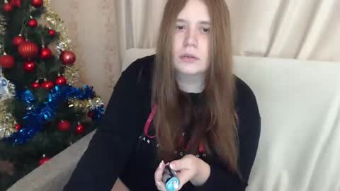 adelinalawson online show from January 7, 2025, 6:45 pm