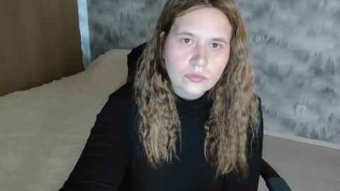 Snapshot of adelinalawson chatting on June 27, 2026, 8:19 am adelinalawson online show from June 27, 2026, 8:19 am
