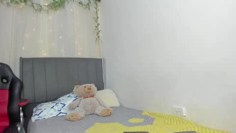 Adeline online show from March 12, 2025, 11:33 pm