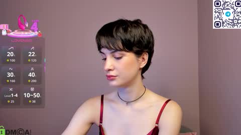 Adeline Perle online show from September 12, 2025, 2:00 am