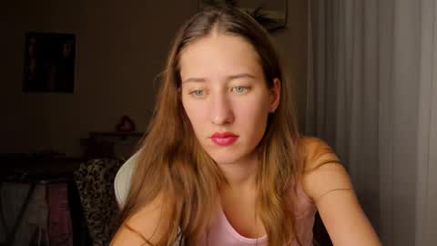 Adell online show from September 18, 2025, 9:39 pm