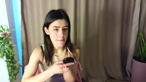 Snapshot of adellyy chatting on April 4, 2026, 10:24 am Adellyy online show from April 4, 2026, 10:24 am