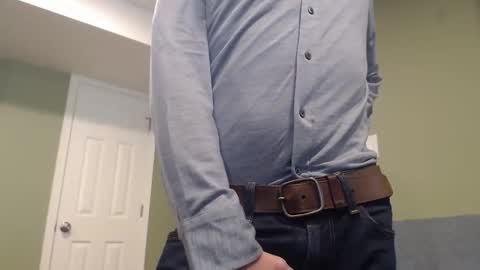 Snapshot of adequate_cock chatting on December 22, 2025, 4:15 pm adequate_cock online show from December 22, 2025, 4:15 pm