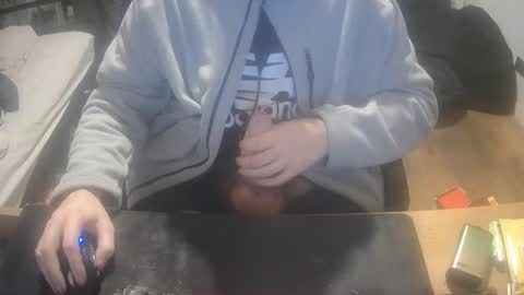 Snapshot of adertitsoff69 chatting on February 9, 2026, 4:05 am adertitsoff69 online show from February 9, 2026, 4:05 am