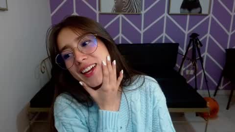 Snapshot of adhara_kitten chatting on November 8, 2025, 1:11 pm Adhara online show from November 8, 2025, 1:11 pm