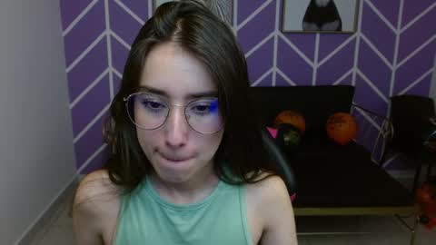 Snapshot of adhara_kitten chatting on November 12, 2025, 1:11 pm Adhara online show from November 12, 2025, 1:11 pm