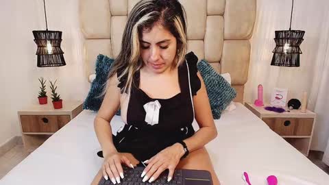 Snapshot of adharasmithh chatting on January 20, 2025, 9:32 pm AdharaSmithh online show from January 20, 2025, 9:32 pm