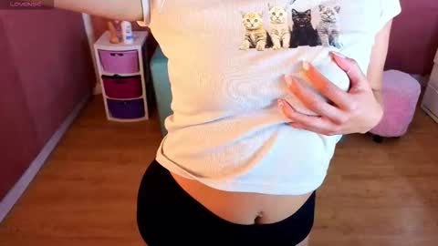 Adhara online show from December 4, 2025, 2:04 pm