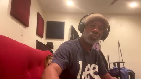 Snapshot of adick_ting chatting on January 23, 2025, 12:09 pm adick_ting online show from January 23, 2025, 12:09 pm