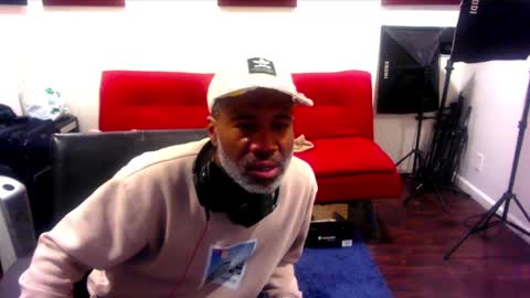 Snapshot of adick_ting chatting on January 25, 2025, 8:42 am adick_ting online show from January 25, 2025, 8:42 am