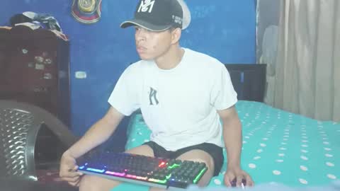 Snapshot of adonis5_ chatting on December 16, 2025, 8:58 pm Adonis online show from December 16, 2025, 8:58 pm