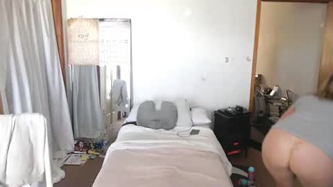 adorable22 online show from November 11, 2025, 6:30 pm