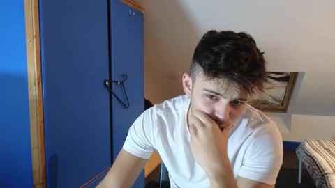 Snapshot of adr_twink chatting on October 23, 2025, 5:44 pm ADR Twink online show from October 23, 2025, 5:44 pm