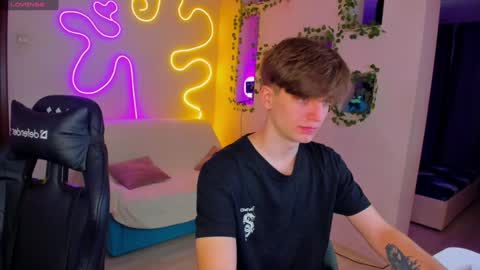 adrean_sofi online show from January 21, 2025, 5:20 pm