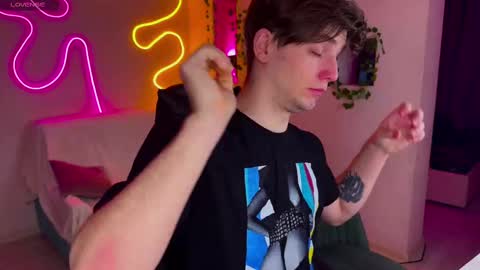 adrean_sofi online show from February 24, 2025, 7:41 pm