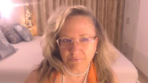 Snapshot of adrena_ chatting on June 19, 2026, 5:39 pm Cryna online show from June 19, 2026, 5:39 pm
