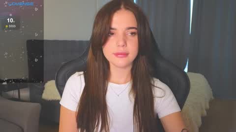 Adriana online show from October 5, 2025, 3:27 am