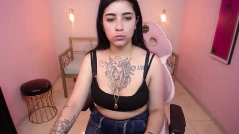 Adri  online show from February 25, 2026, 12:59 pm