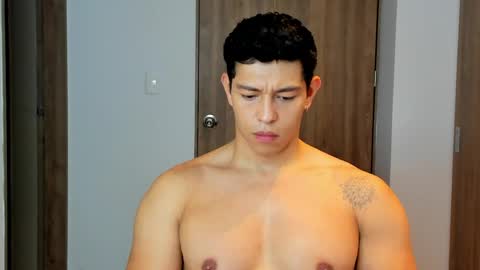 Adrian del Mar online show from May 5, 2026, 5:54 pm