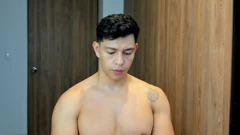 Adrian del Mar online show from May 6, 2026, 4:12 pm