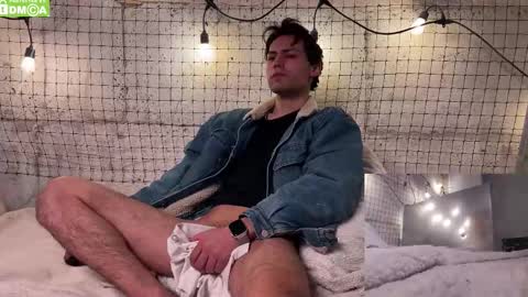 Snapshot of adrian_grey3 chatting on March 5, 2026, 4:08 am Adrian online show from March 5, 2026, 4:08 am