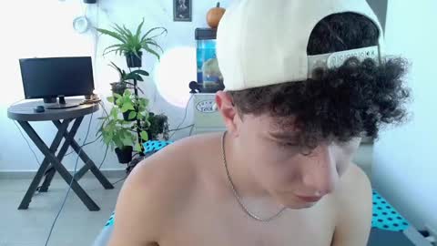 Snapshot of adrian_morelli chatting on October 14, 2025, 8:09 pm adrian morelli online show from October 14, 2025, 8:09 pm