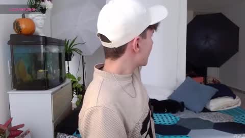 Snapshot of adrian_morelli chatting on October 20, 2025, 7:03 pm adrian morelli online show from October 20, 2025, 7:03 pm