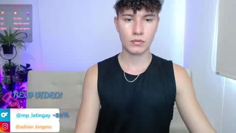 Snapshot of adrian_morelli chatting on November 16, 2025, 8:14 pm adrian morelli online show from November 16, 2025, 8:14 pm