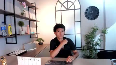 Adrian Ricci online show from October 7, 2025, 3:47 am