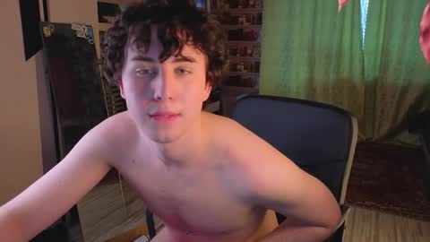 Snapshot of adrian_touch chatting on March 13, 2026, 1:18 pm Adri online show from March 13, 2026, 1:18 pm