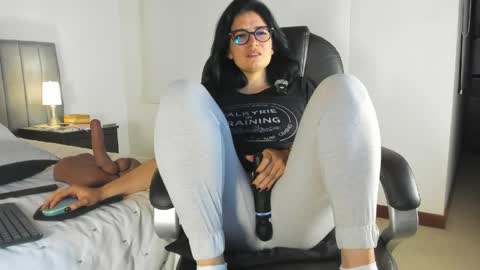 Adriana online show from April 11, 2026, 7:45 am