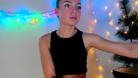 Adriana online show from December 22, 2024, 10:28 am