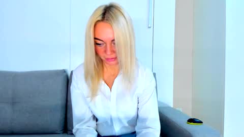 Snapshot of adriana_coy_ chatting on January 6, 2026, 11:58 am Adriana online show from January 6, 2026, 11:58 am