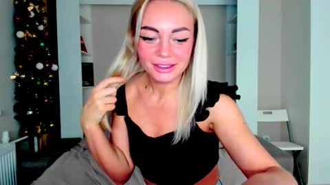 Snapshot of adriana_coy_ chatting on January 14, 2026, 5:07 pm Adriana online show from January 14, 2026, 5:07 pm