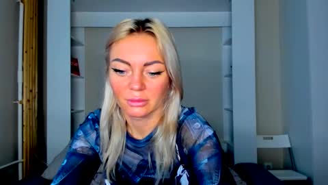 Snapshot of adriana_coy_ chatting on January 18, 2026, 10:30 am Adriana online show from January 18, 2026, 10:30 am