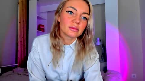 Snapshot of adriana_coy_ chatting on February 5, 2026, 4:11 pm Adriana online show from February 5, 2026, 4:11 pm