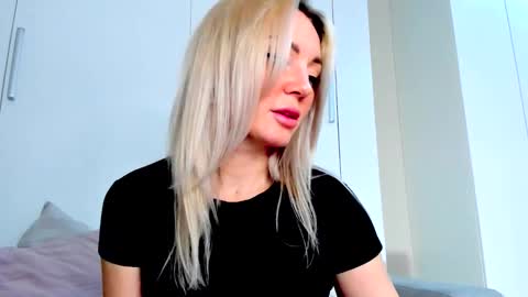 Snapshot of adriana_coy_ chatting on February 20, 2026, 3:23 pm Adriana online show from February 20, 2026, 3:23 pm