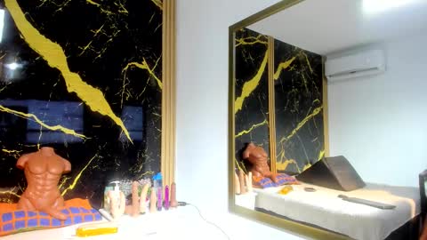 Snapshot of adrianavegga chatting on February 20, 2026, 3:25 am Adriana online show from February 20, 2026, 3:25 am