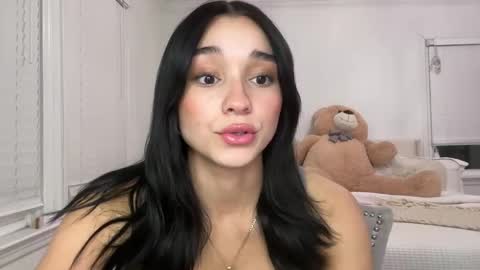 Snapshot of adriannarodriguez chatting on January 28, 2025, 2:21 am Adrianna online show from January 28, 2025, 2:21 am