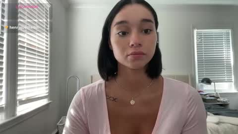 Snapshot of adriannarodriguez chatting on October 6, 2025, 3:31 pm Adrianna online show from October 6, 2025, 3:31 pm