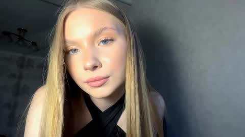 Snapshot of adriannemuldowney chatting on March 20, 2026, 2:33 pm Caroline online show from March 20, 2026, 2:33 pm
