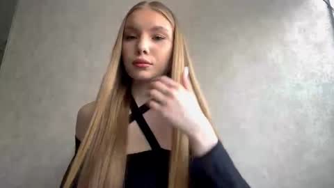 Snapshot of adriannemuldowney chatting on March 24, 2026, 12:21 pm Caroline online show from March 24, 2026, 12:21 pm