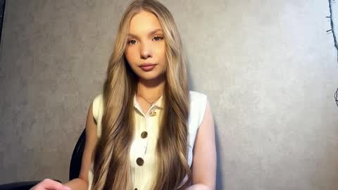 Snapshot of adriannemuldowney chatting on April 9, 2026, 2:22 pm Caroline online show from April 9, 2026, 2:22 pm