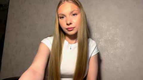 Snapshot of adriannemuldowney chatting on April 12, 2026, 3:28 pm Caroline online show from April 12, 2026, 3:28 pm
