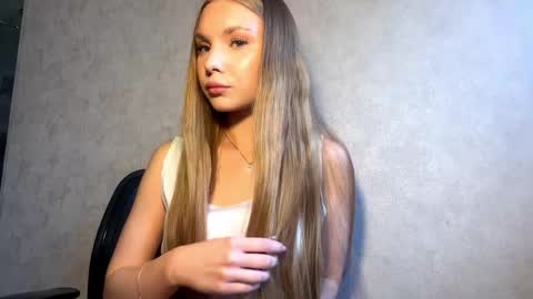 Snapshot of adriannemuldowney chatting on April 17, 2026, 2:42 pm Caroline online show from April 17, 2026, 2:42 pm