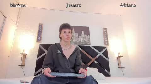 Snapshot of adriano_bigcock chatting on September 10, 2025, 4:01 am Adrian online show from September 10, 2025, 4:01 am