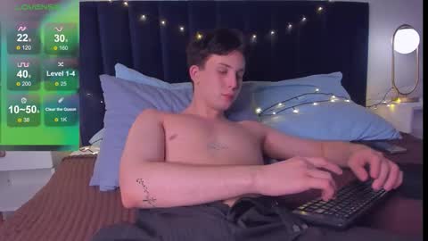 Snapshot of adrianoaubert chatting on October 12, 2025, 4:39 pm adrianoaubert online show from October 12, 2025, 4:39 pm